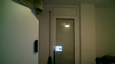 Snapshot of apixaba chatting on October 12, 8:10 pm furry bear online show from October 12, 8:10 pm