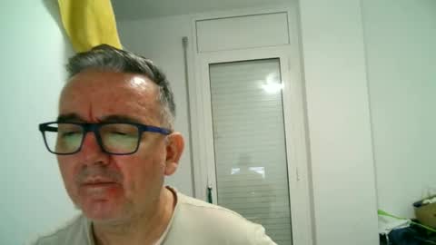 Snapshot of apixaba chatting on October 19, 9:52 pm furry bear online show from October 19, 9:52 pm