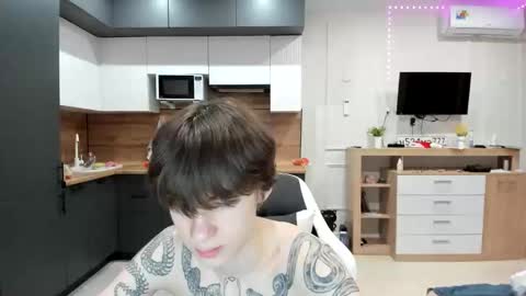 aplant_ online show from February 5, 2:48 am