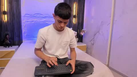   online show from April 16, 2:22 am