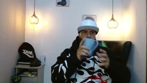 APOLO  online show from May 2, 10:26 pm