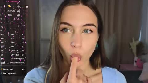 Vicki online show from September 20, 9:23 am