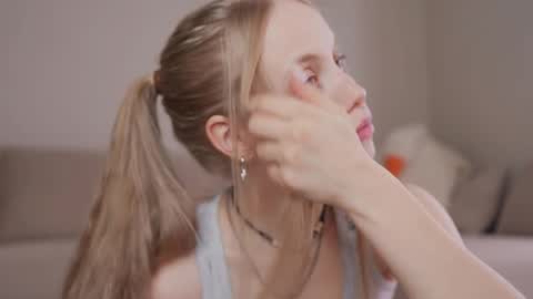  REYNA  next stream is 11h of Feb online show from April 14, 7:44 am