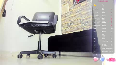 Aprhillove online show from October 22, 8:43 pm