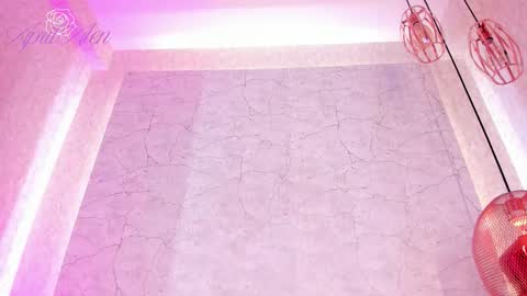 April online show from October 24, 7:20 am