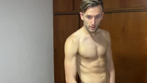 Aquilesmade online show from December 30, 4:51 pm