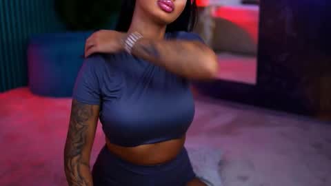 arabellaposh online show from November 8, 7:33 am