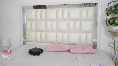   online show from September 9, 5:40 am