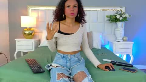     online show from March 12, 5:44 am