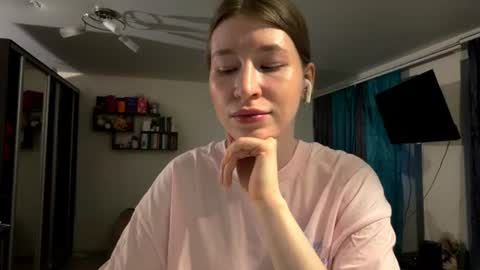 Marie online show from July 2, 6:35 pm