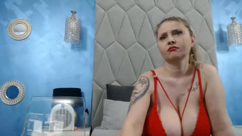 aretialisya online show from February 25, 11:32 am