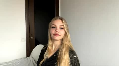 Amelia online show from November 6, 6:27 am