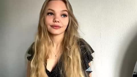 Amelia online show from November 5, 6:26 am