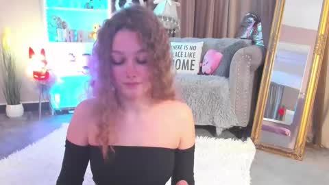 Ariel online show from April 27, 6:49 pm