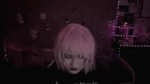 Ahri online show from September 12, 4:09 pm