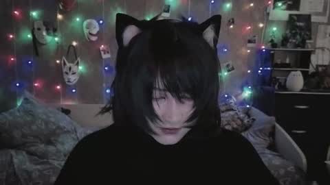 Ahri online show from December 14, 6:03 pm