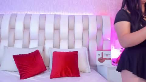 ari_lynn_ online show from April 21, 3:02 am