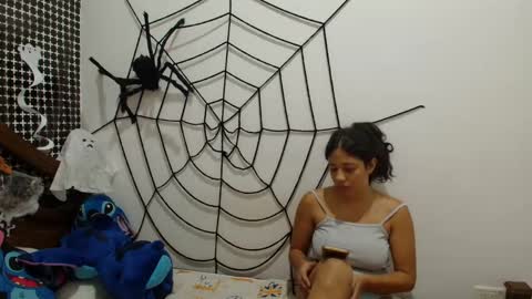 Snapshot of aria_arthur chatting on October 29, 1:51 am aria_arthur online show from October 29, 1:51 am