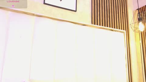 Aria Jones online show from November 11, 3:47 pm