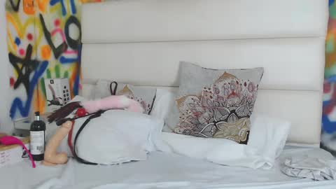 aria online show from February 8, 11:55 am