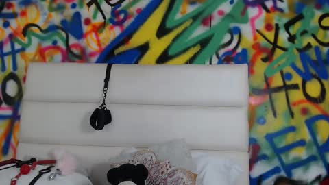 aria online show from February 15, 11:06 am