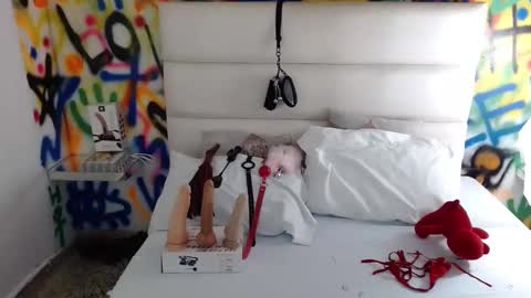 aria online show from February 1, 11:42 am