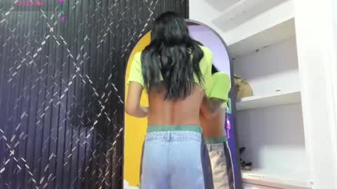 Aria Millers  online show from November 24, 12:59 pm