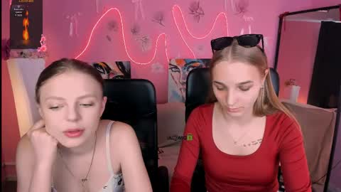 aria_voss_ online show from May 22, 5:58 am