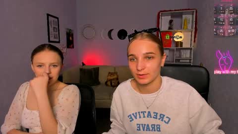 aria_voss_ online show from May 20, 5:48 am