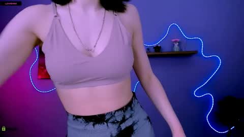 aria_wild_ online show from April 10, 6:56 pm