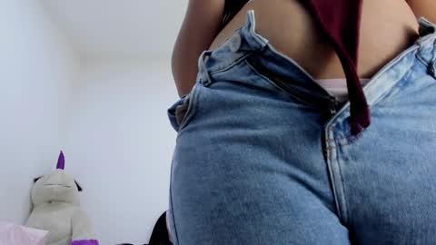 ariacoral online show from March 29, 1:35 pm