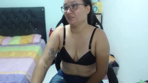Snapshot of ariadna_6 chatting on October 18, 6:45 pm ...Ariana... online show from October 18, 6:45 pm