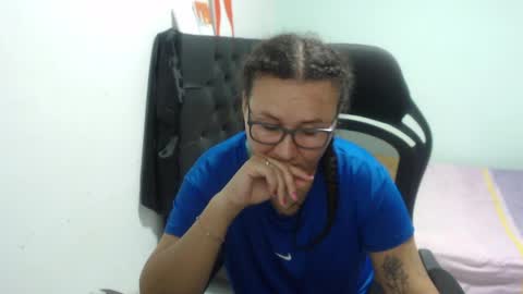 ...Ariana... online show from April 25, 5:10 pm