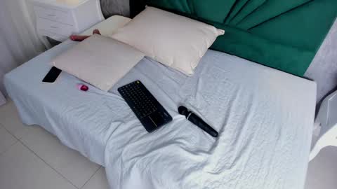 ARIANA online show from January 28, 2:42 pm