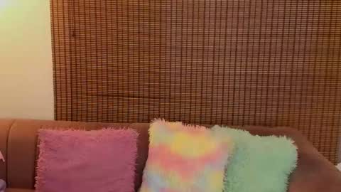 Ariana Cruz online show from February 18, 11:54 am