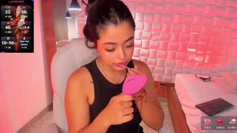 Ariana  online show from October 3, 2:03 pm