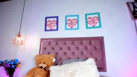 Susan online show from March 11, 7:03 pm