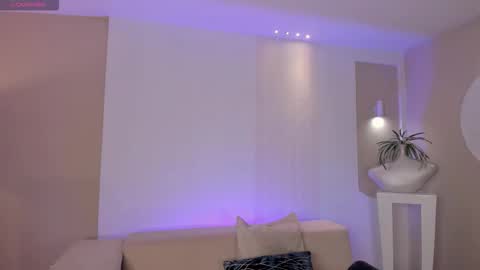 Ariana Dumont online show from March 24, 11:16 am