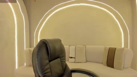 Ariana Dumont online show from April 22, 11:17 am