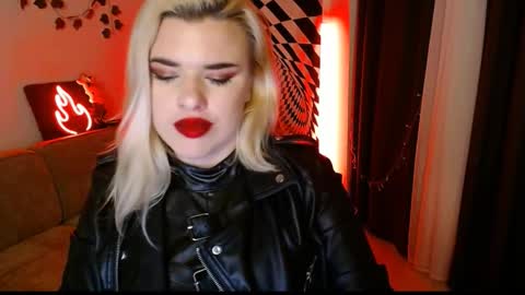 Mistress Ariana online show from February 20, 10:56 pm