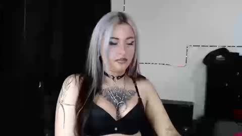 help me 100 hands up my OF is Free  online show from September 9, 10:10 pm