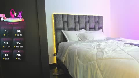 arianna_0 online show from September 12, 2:30 pm