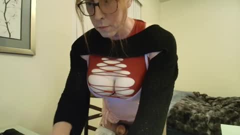 Arianna Sinz online show from December 5, 2:00 am