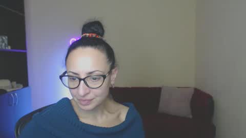 Snapshot of arianna_tifany chatting on February 13, 5:01 pm Arianna online show from February 13, 5:01 pm