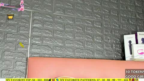 Snapshot of ariannalewis1 chatting on October 1, 7:35 pm Arianna online show from October 1, 7:35 pm