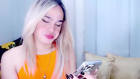 ARIANNE CUMS  online show from March 15, 9:02 am