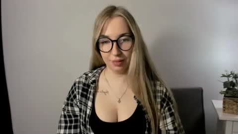 Aria online show from March 15, 7:34 am