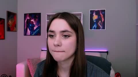 arielmell online show from March 1, 11:25 am