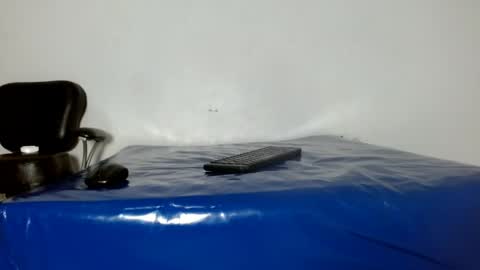 Ariel Aoir online show from April 19, 12:11 am