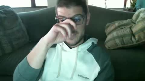 Snapshot of arielsinho chatting on December 16, 11:18 pm Anon online show from December 16, 11:18 pm